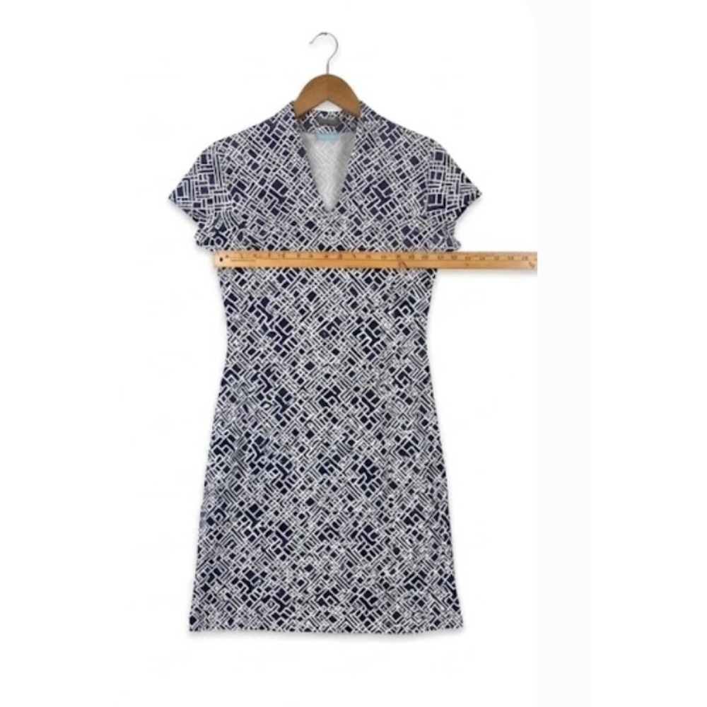 J. McLaughlin Navy and White Geometric Sheath Dress - Picture 7 of 8